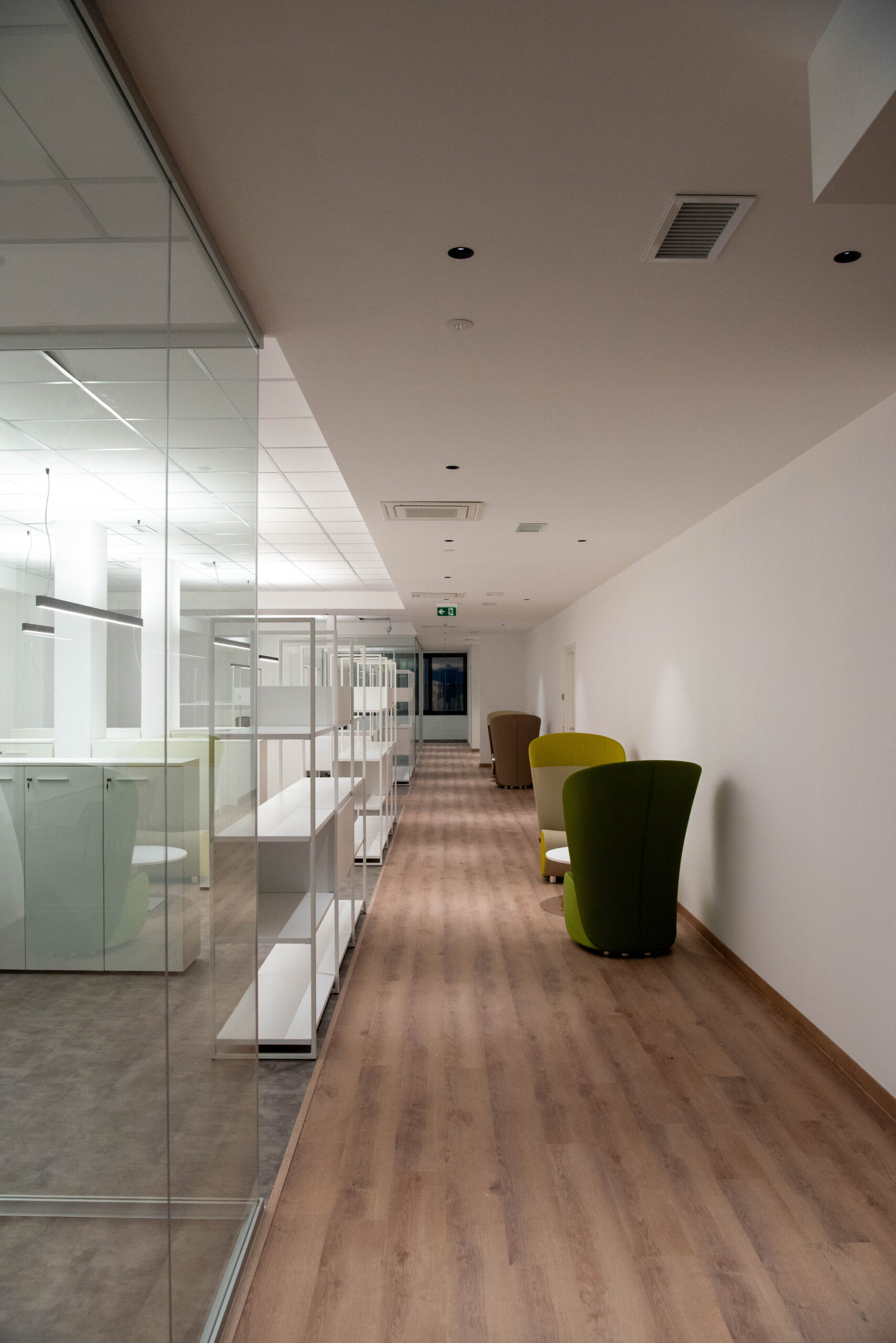 Corridoio Openspace con Postazione Colloqui